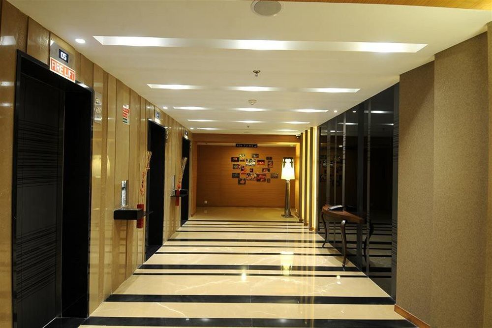 Fortune Select Sg Highway, Ahmedabad - Member Itc'S Hotel Group Exterior photo